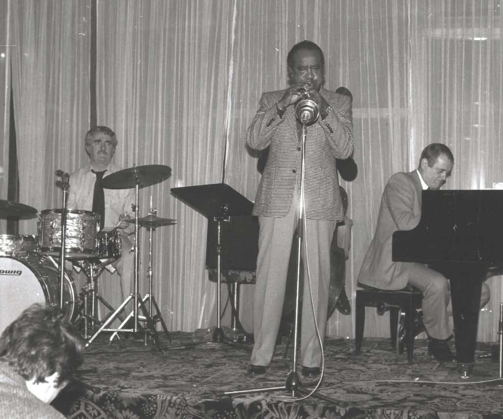 Roger Lécussant au piano